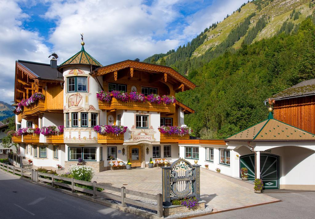 Ferienschloessl Harmonie Ξενοδοχείο Holzgau Εξωτερικό φωτογραφία