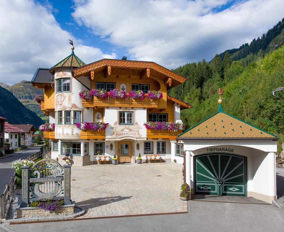Ferienschloessl Harmonie Ξενοδοχείο Holzgau Εξωτερικό φωτογραφία
