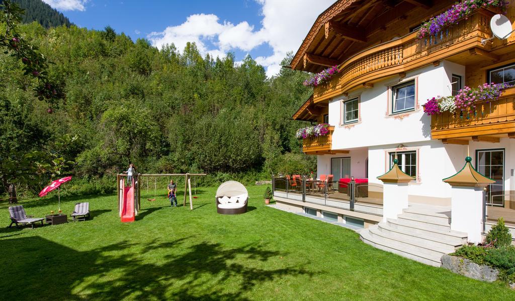 Ferienschloessl Harmonie Ξενοδοχείο Holzgau Εξωτερικό φωτογραφία
